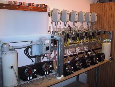 Laboratory bench scale solvent extraction and electrowinning pilot plant.